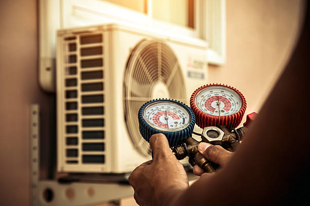 Professional Ac Installation technician working in Morton, TX